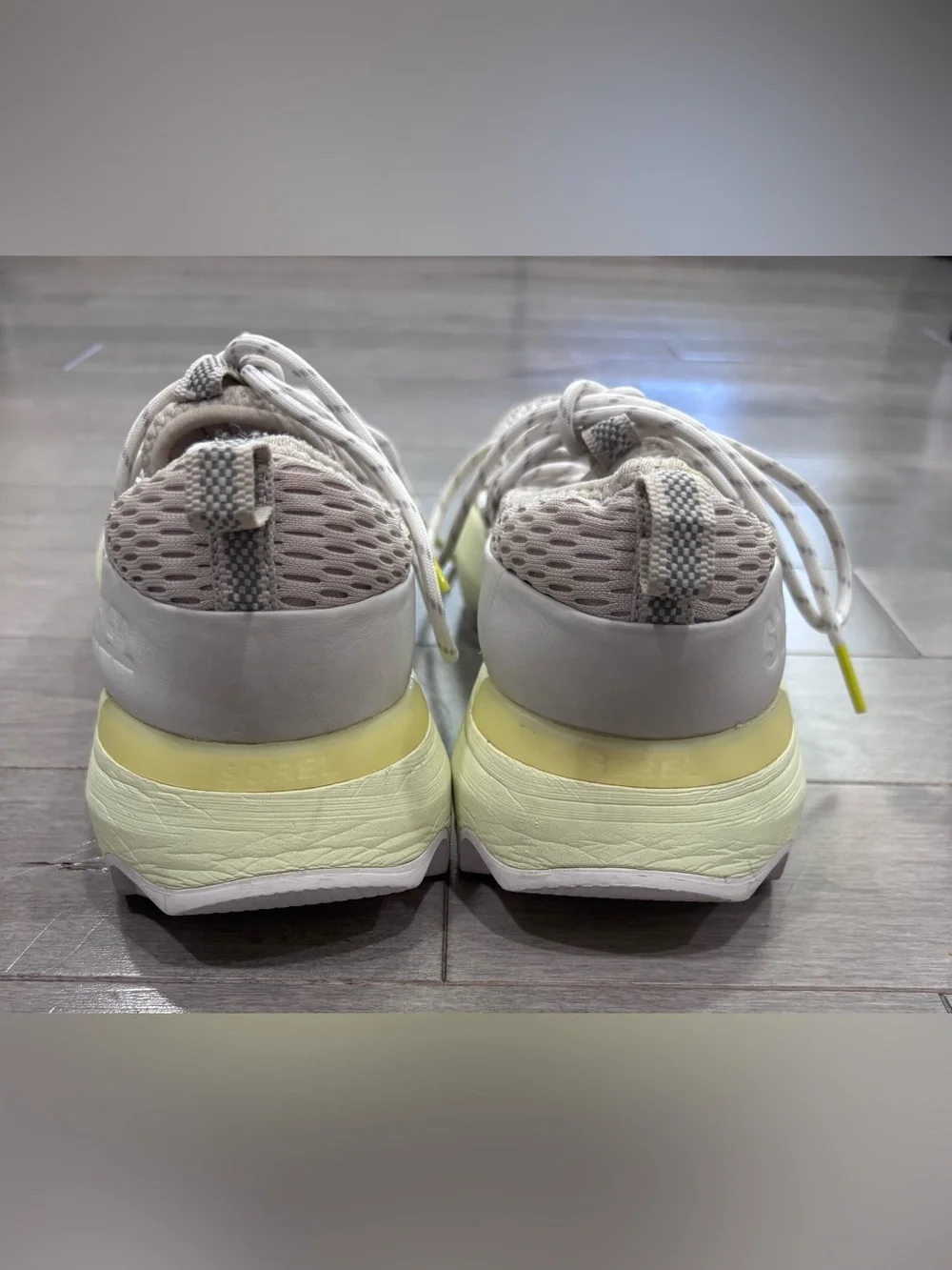 Sorel Kinetic Impact Lace Sneakers Womens 7.5 Dune Yellow Chunky Sole Trendy